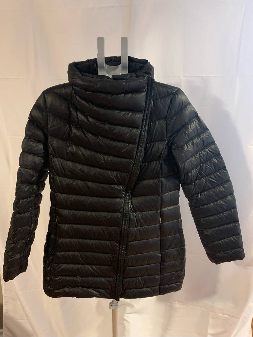 Calvin Klein black medium packable puffer lightweight premium down